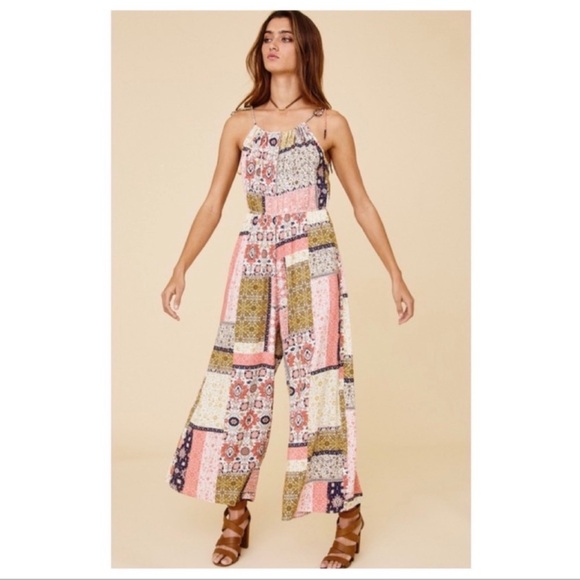 NWT  Sleeveless Floral Wide Leg Spring/Summer Jumpsuit - Picture 2 of 7